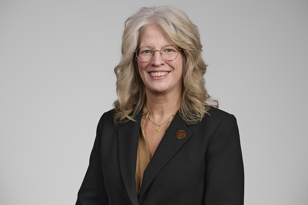 Beth Gregory Wallis